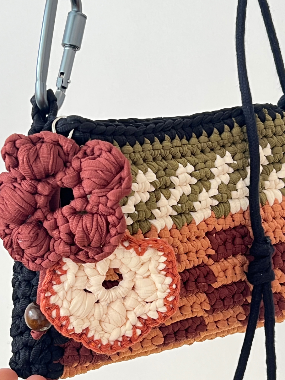 Flor broche ou chaveiro